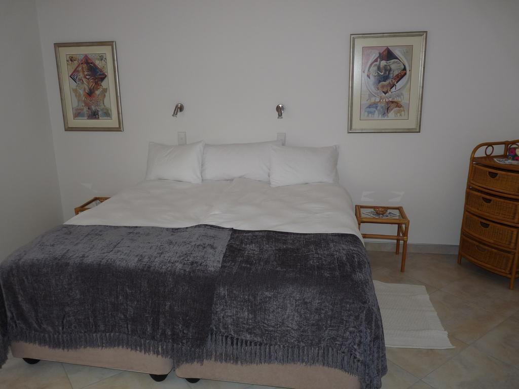 Meike'S Guesthouse Swakopmund Oda fotoğraf